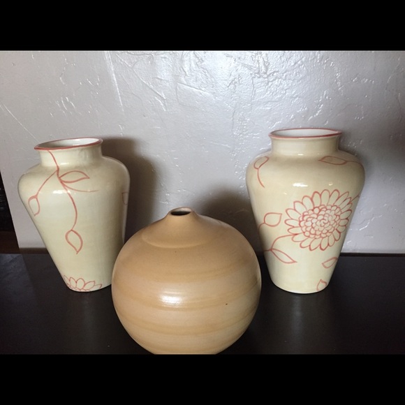 Jennifer Farrell Decorative Vase Neutral color - Picture 1 of 2